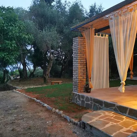 Anna's House פראמה