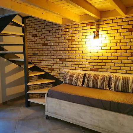 בית נופש Anna's House פראמה