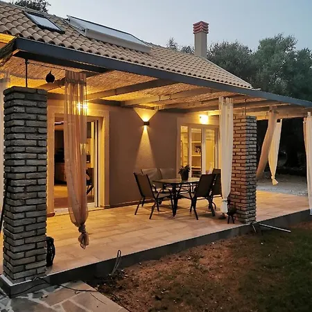 Anna's House פראמה