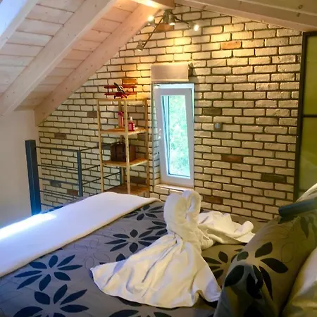 בית נופש Anna's House פראמה
